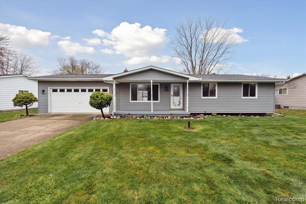 7107 FAIRGROVE Drive, Swartz Creek, MI 48473 — Photo 3