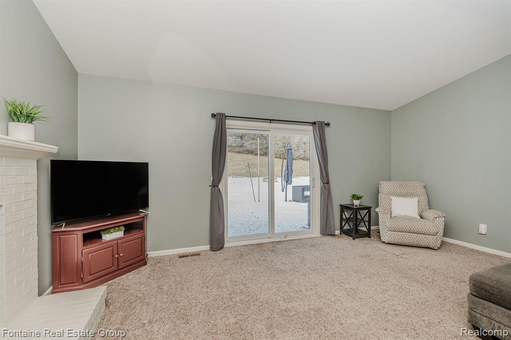 8742 WILLIAMSPORT Drive, White Lake, MI — Photo 39