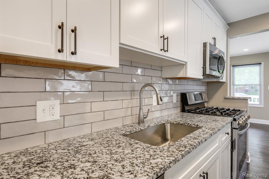 811 HUMPHREY Avenue, Birmingham, MI 48009 — Photo 5