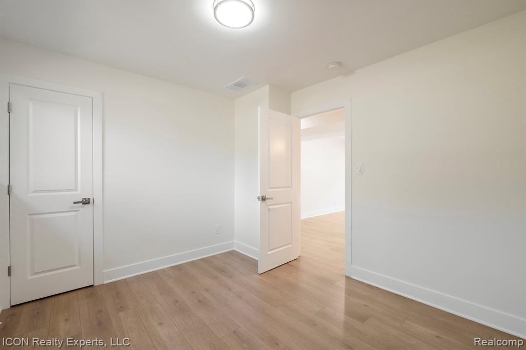 4089 Aberdeen Court, West Bloomfield, MI 48323 — Photo 21