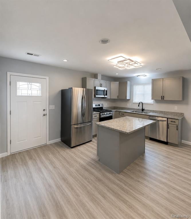 27865 BRETTONWOODS Street, Madison Heights, MI 48071 — Photo 3