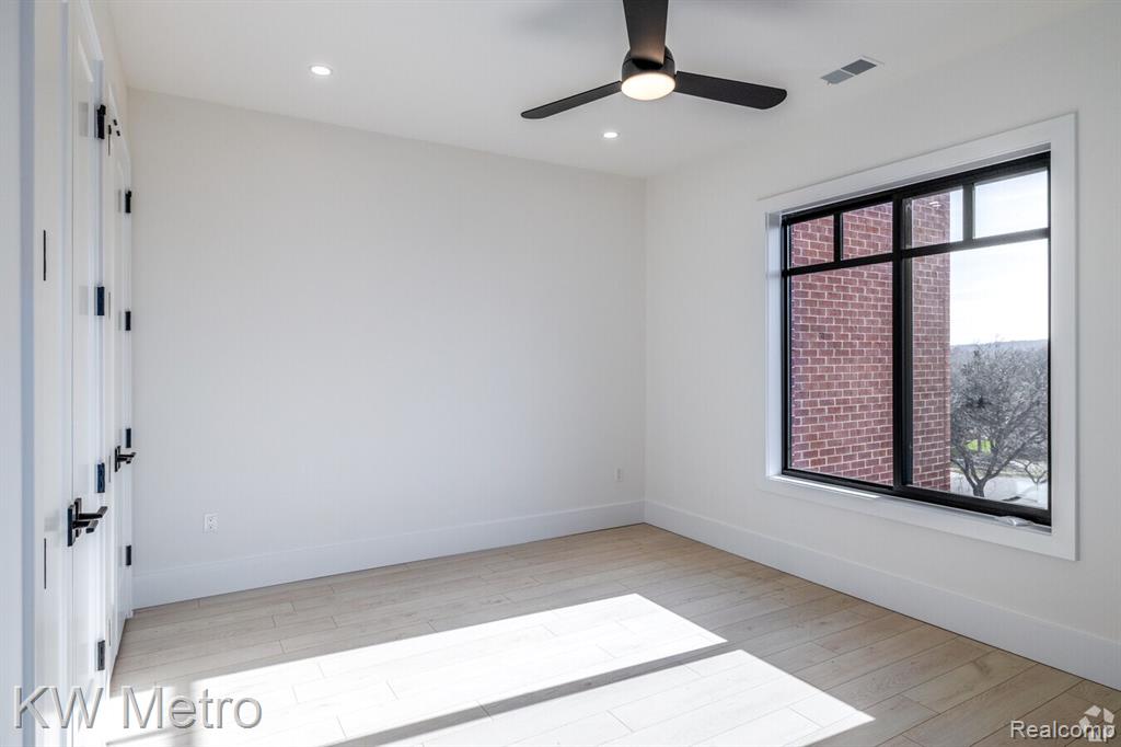 120 E Liberty Street, 203, Milford, MI 48381 — Photo 13