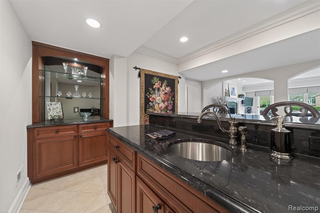 6265 Dakota Circle, Bloomfield Hills, MI 48301 — Photo 46