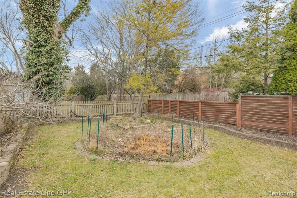 6 ELMSLEIGH Lane, Grosse Pointe, MI 48230 — Photo 39