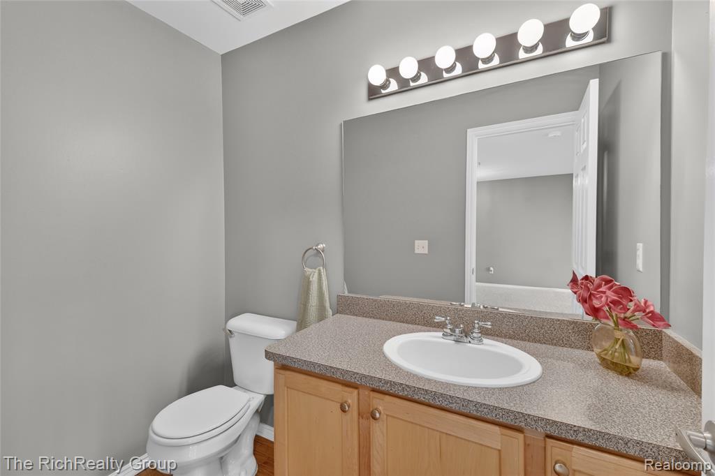 3922 Forester Boulevard, Auburn Hills, MI 48326 — Photo 19