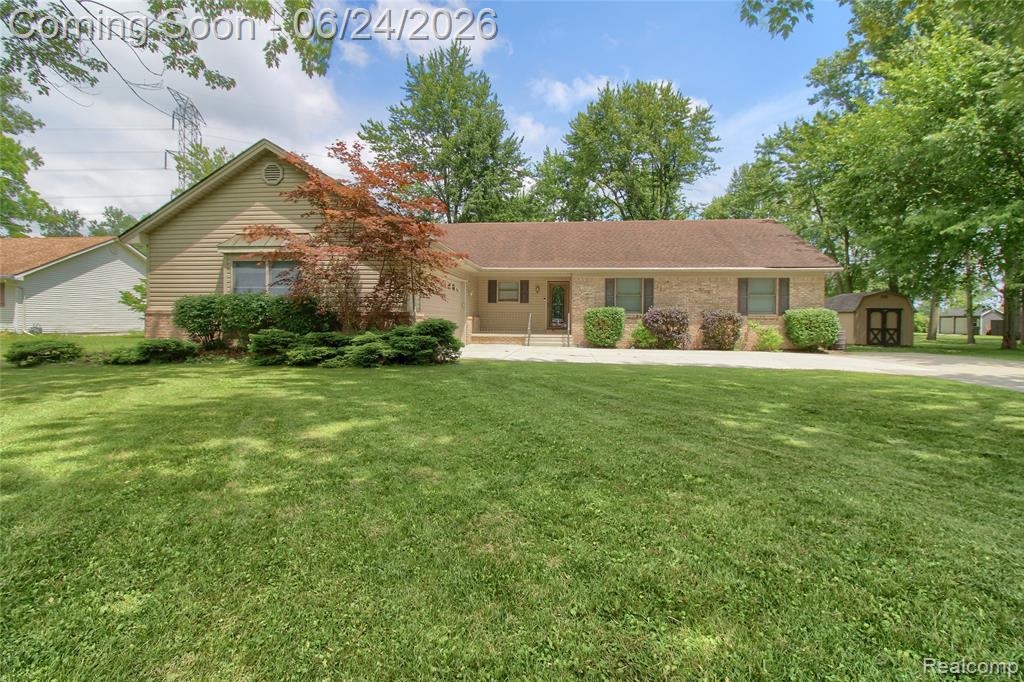 24487 Dugan Drive, New Boston, MI 48164