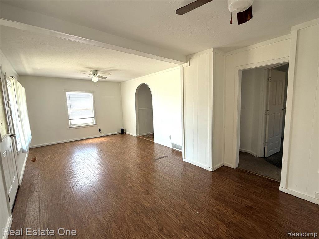 5645 FENTON Street, Dearborn Heights, MI 48127 — Photo 3