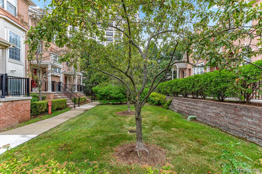 20110 Rodeo Court, Southfield, MI 48075 — Photo 27