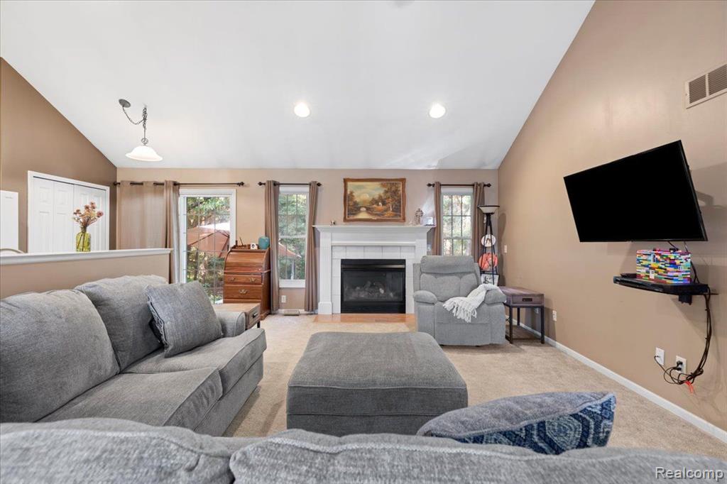 100 JAMESTOWN Drive, Metamora, MI 48455 — Photo 5