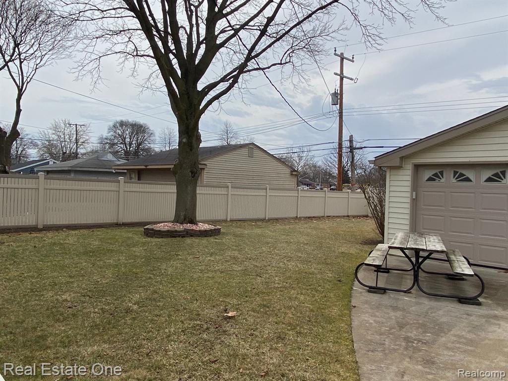 8647 DONNA Street, Westland, MI — Photo 28