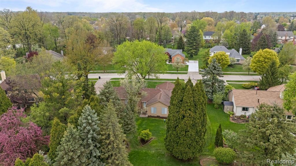 6435 DENTON Drive, Troy, MI 48098 — Photo 28