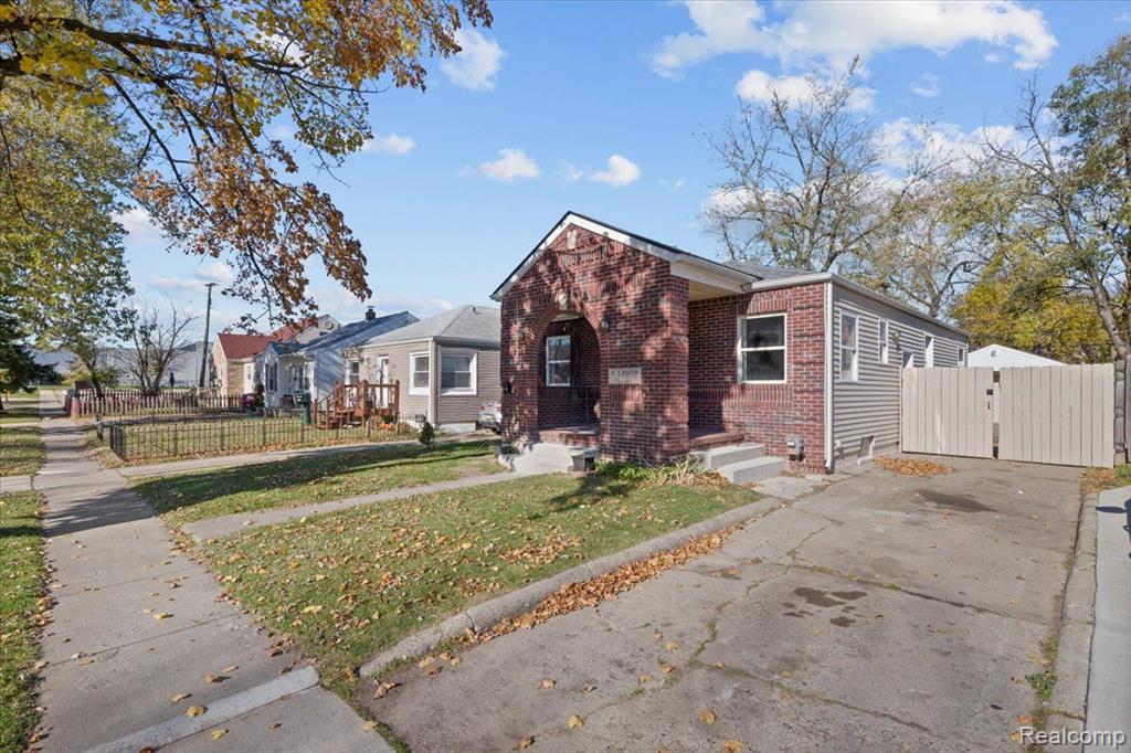567 E MADISON Avenue, Pontiac, MI 48340 — Photo 4