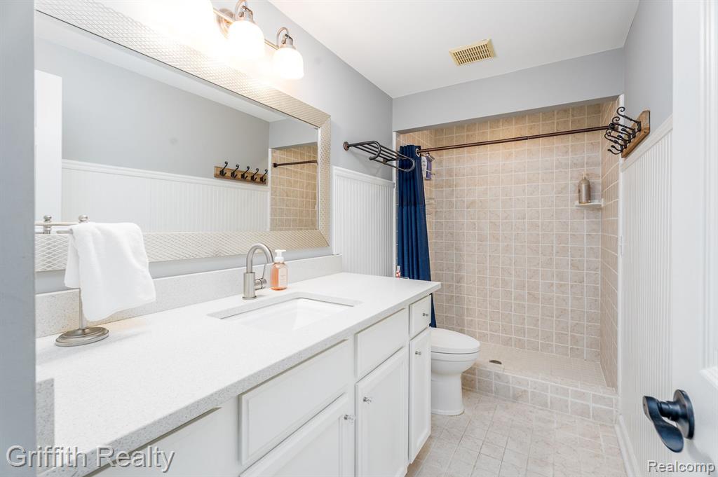 4593 VILLA FRANCE Drive, Brighton, MI 48116 — Photo 66