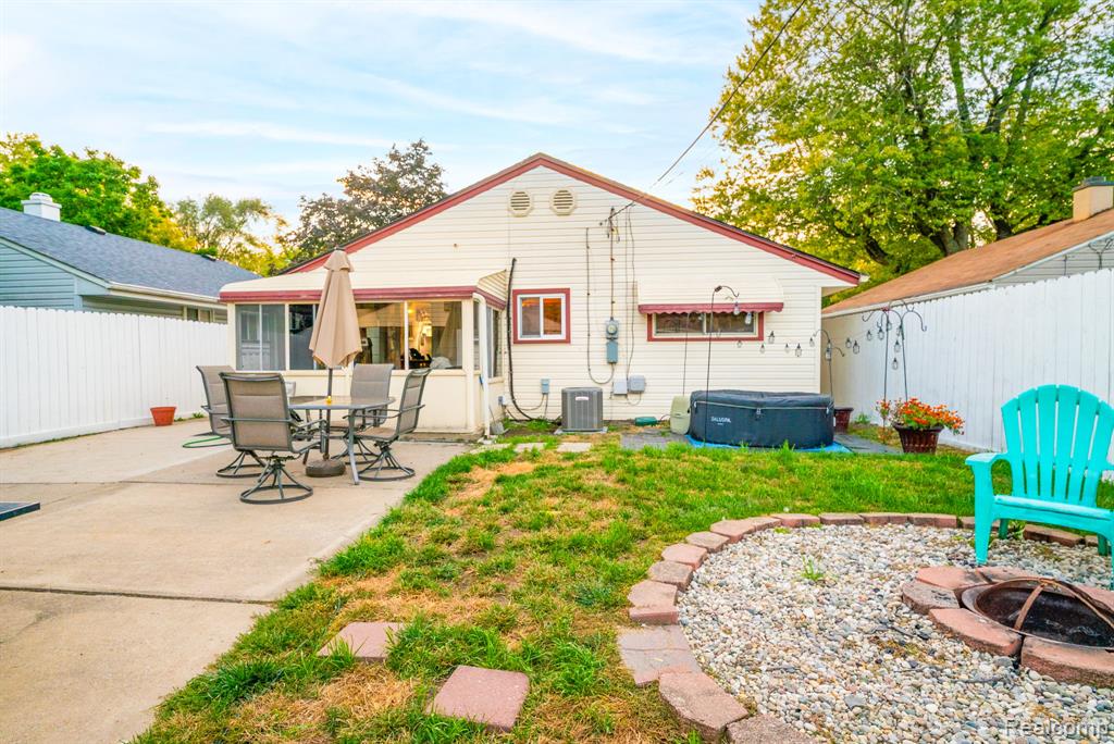7847 William Street, Taylor, MI 48180 — Photo 6