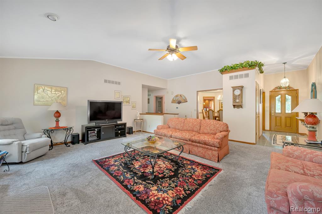 1426 Rillview Court, Metamora, MI 48455 — Photo 11