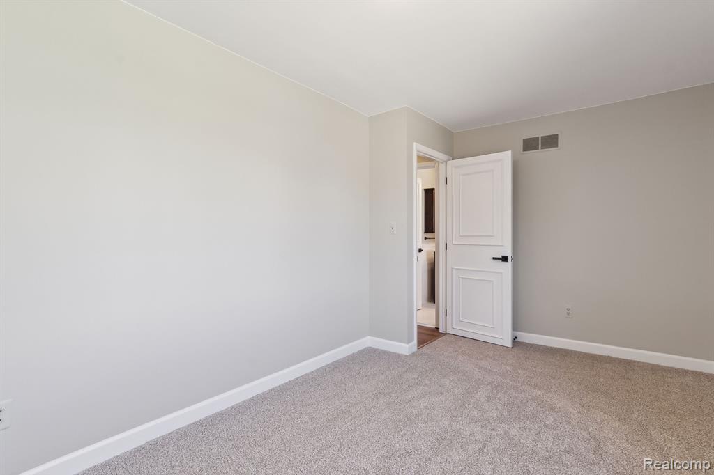 25567 BUCKMINSTER Drive, Novi, MI — Photo 31