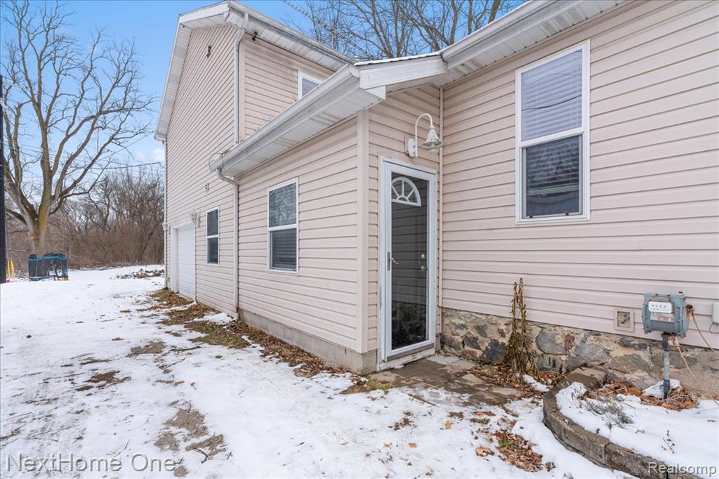 627 E Washington Street, Howell, MI 48843 — Photo 21