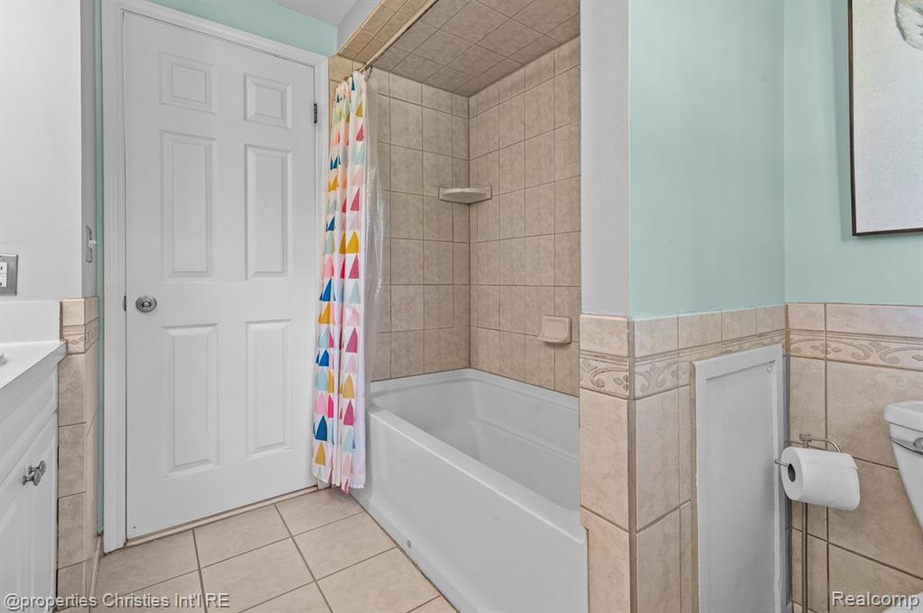 7606 Chichester Road, Canton, MI 48187 — Photo 21