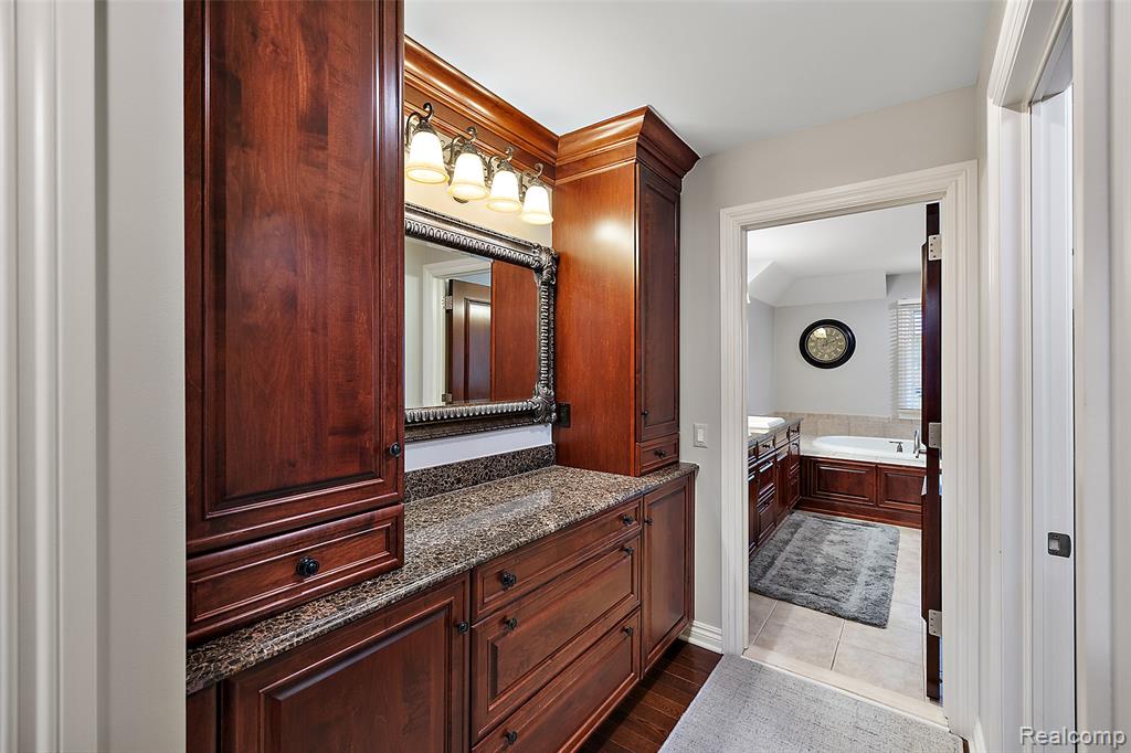 4688 Fawn Hill Court, Rochester, MI 48306 — Photo 24