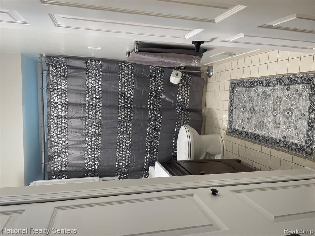 46369 SPRINGHILL Drive, Shelby Twp, MI 48317 — Photo 12