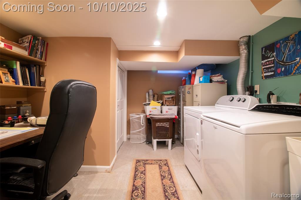 22321 N Fairway Drive, Woodhaven, MI 48183 — Photo 46
