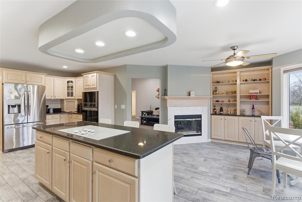 7095 Elmwood Drive, Grand Blanc, MI 48439 — Photo 19