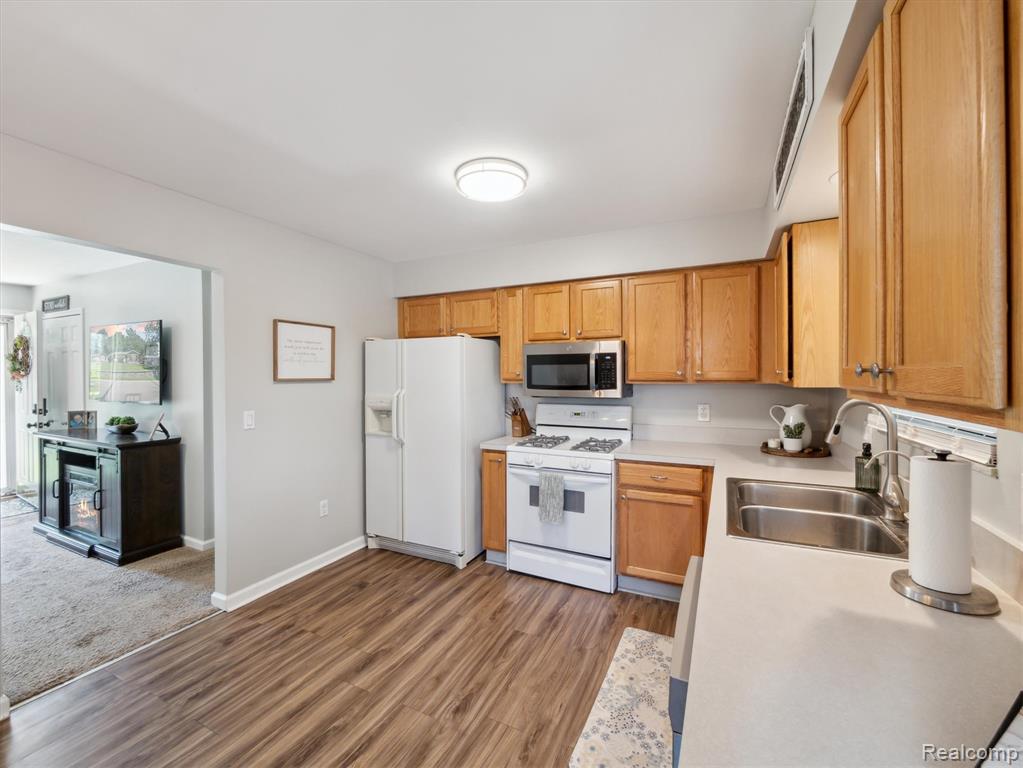 1480 Tellico Street, Wolverine Lake, MI 48390 — Photo 11