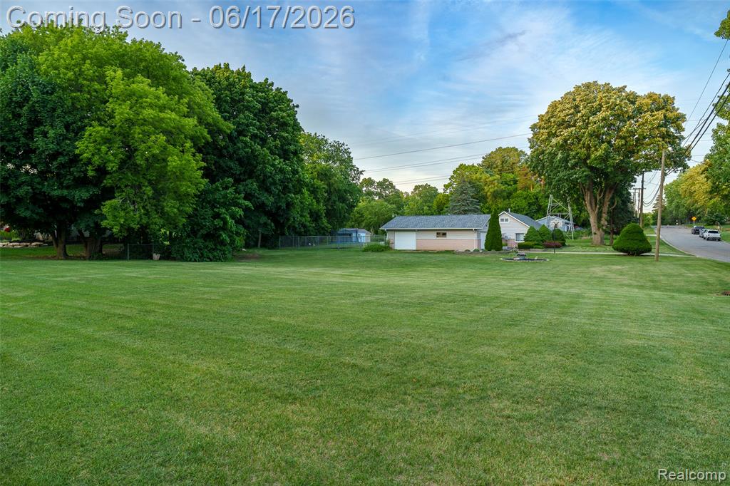 921 E Northfield Avenue, Pontiac, MI 48340 — Photo 34