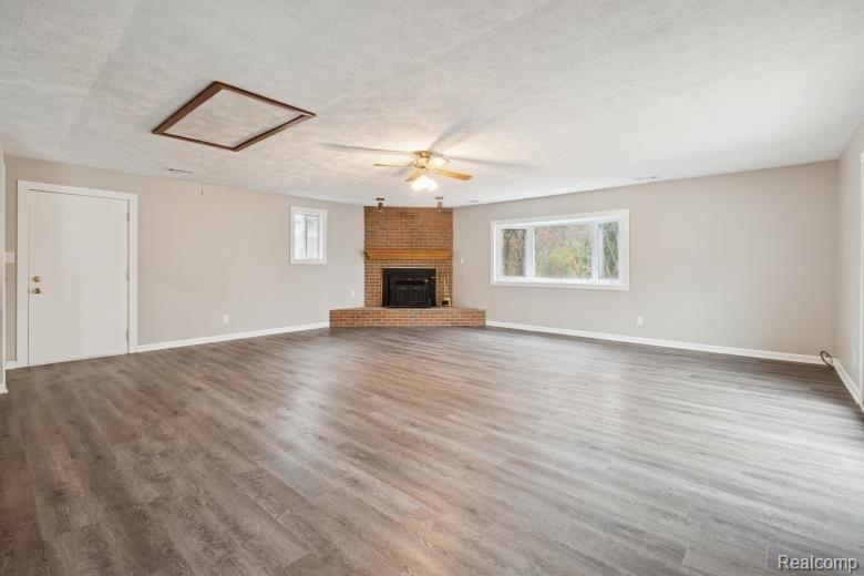 15635 Martinsville Road, Belleville, MI 48111 — Photo 16