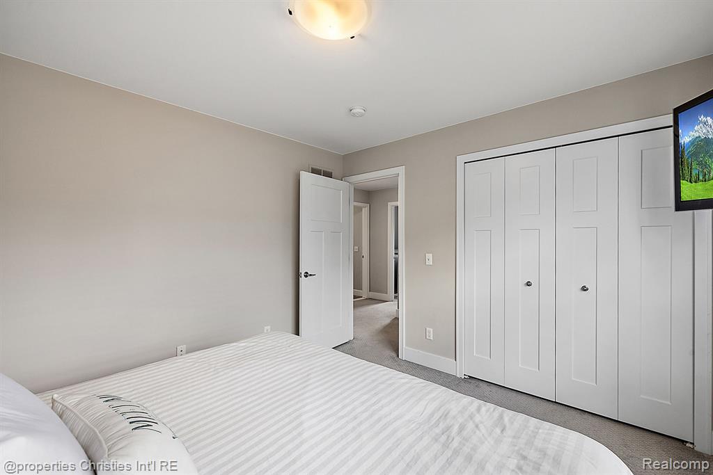 407 COLLEGE Street, Ferndale, MI 48220 — Photo 32