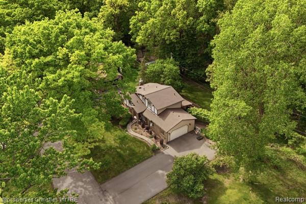 6884 Aeroview Street, West Bloomfield, MI 48324 — Photo 41