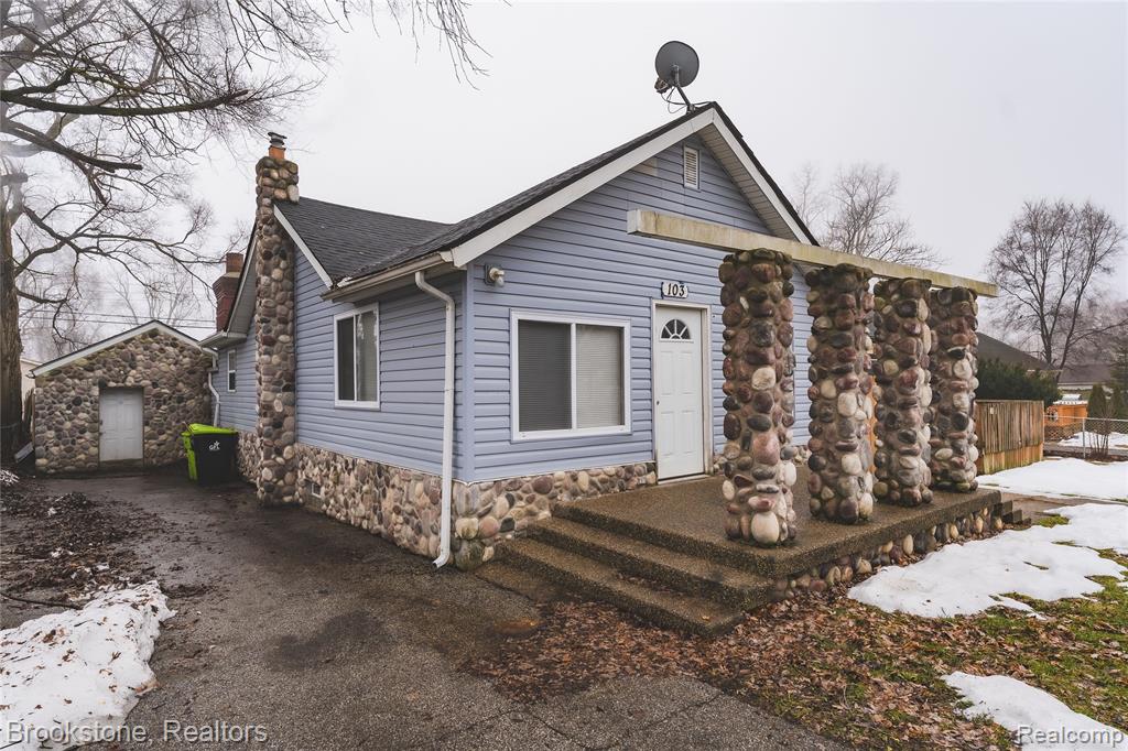 103 W Cornell Avenue, Pontiac, MI 48340 — Photo 2