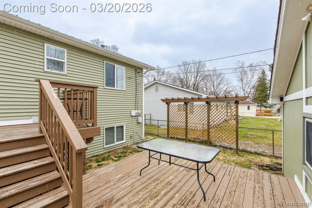 7691 Bridge Road, Waterford, MI 48329 — Photo 34