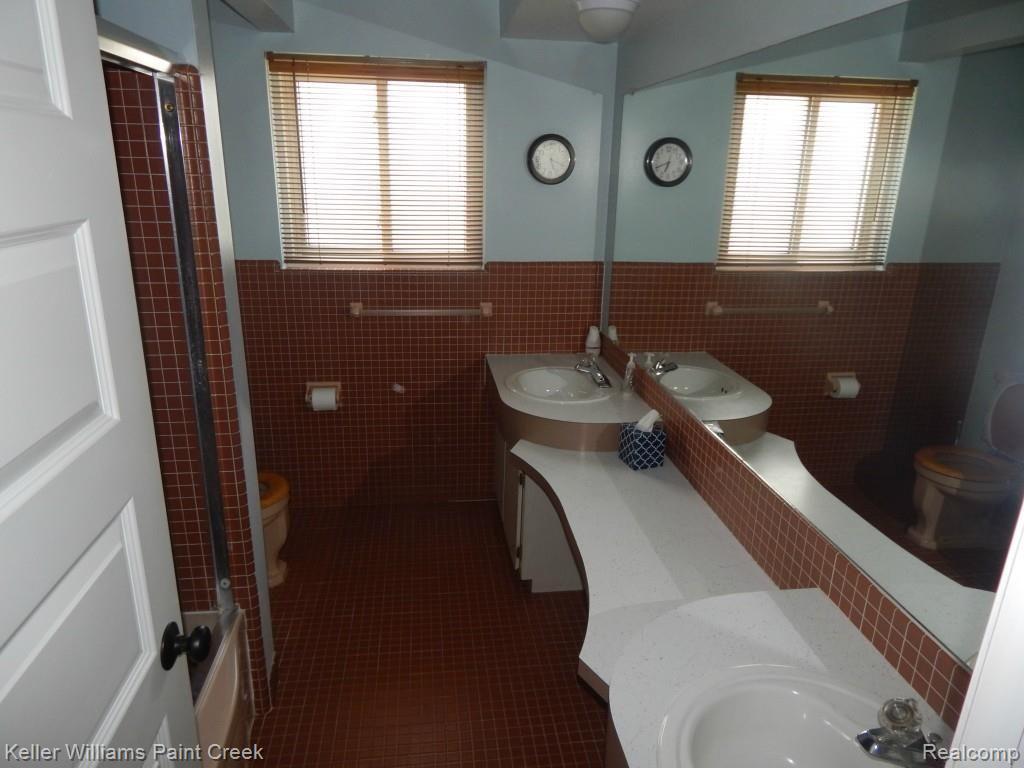 28926 JAMES Drive, Warren, MI 48092 — Photo 13