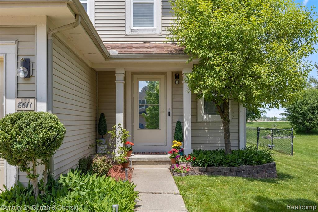 8611 BARRINGTON Drive, Ypsilanti, MI 48198 — Photo 3