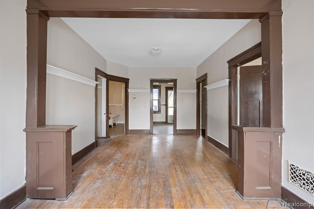 7334 WILDEMERE Street, Detroit, MI 48206 — Photo 27