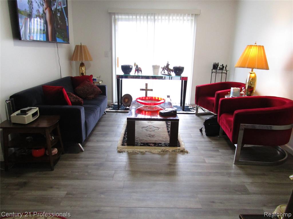 Allen Pointe Condos