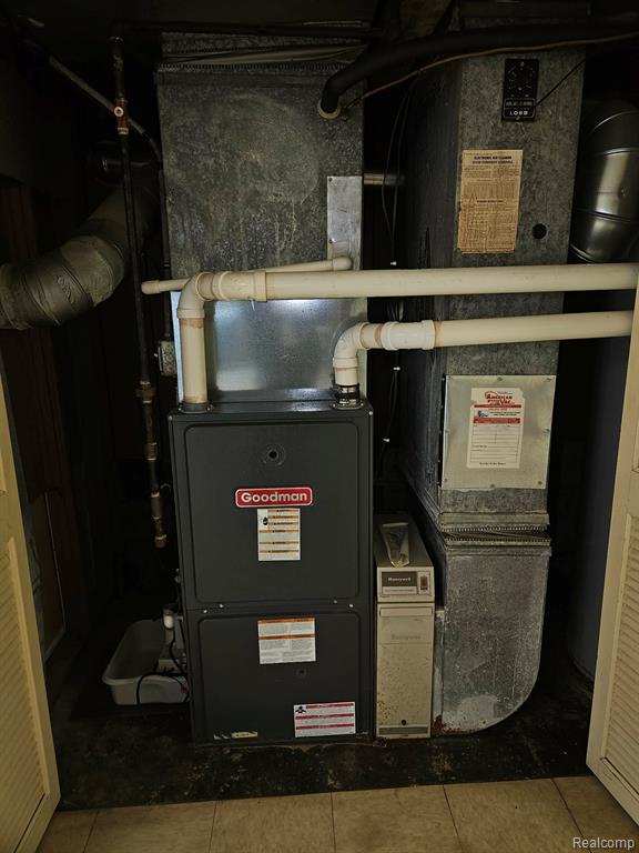 6876 Continental Avenue, Warren, MI 48091 — Photo 39