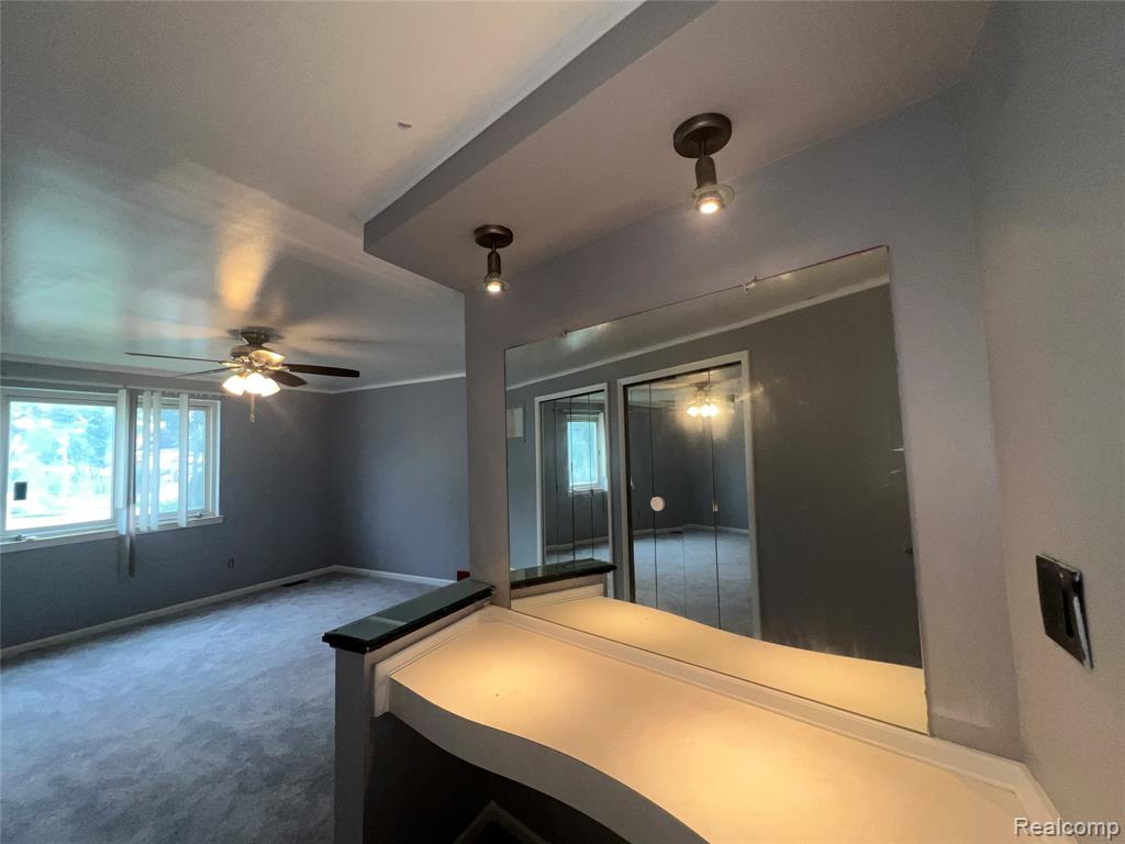 8737 Crestview Drive, Sterling Heights, MI 48312 — Photo 25