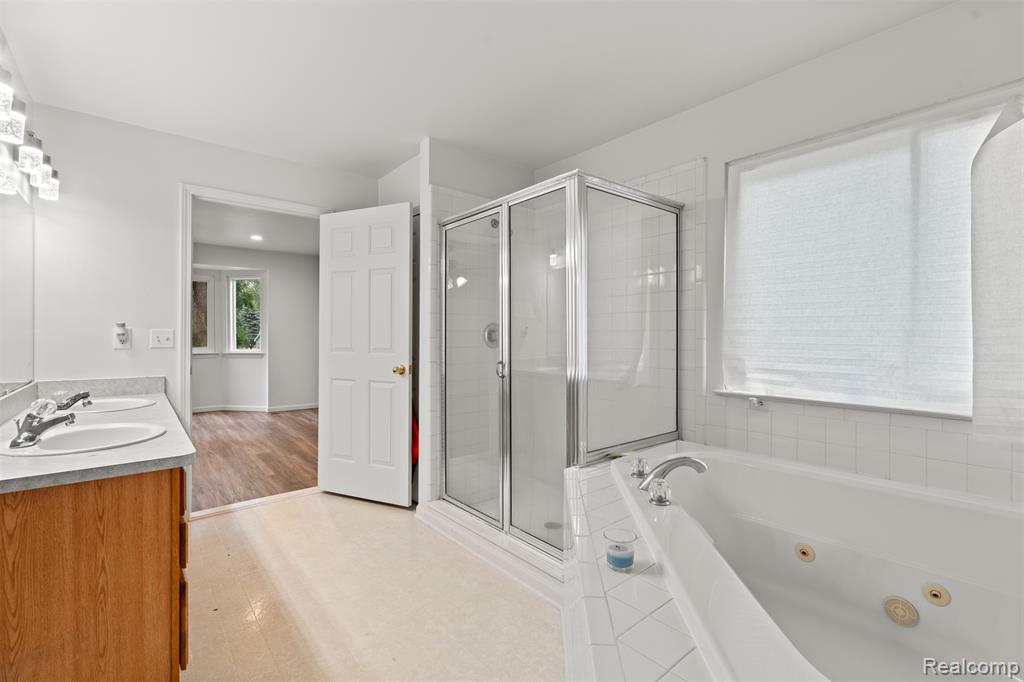 7077 Amanda, Belleville, MI 48111 — Photo 14