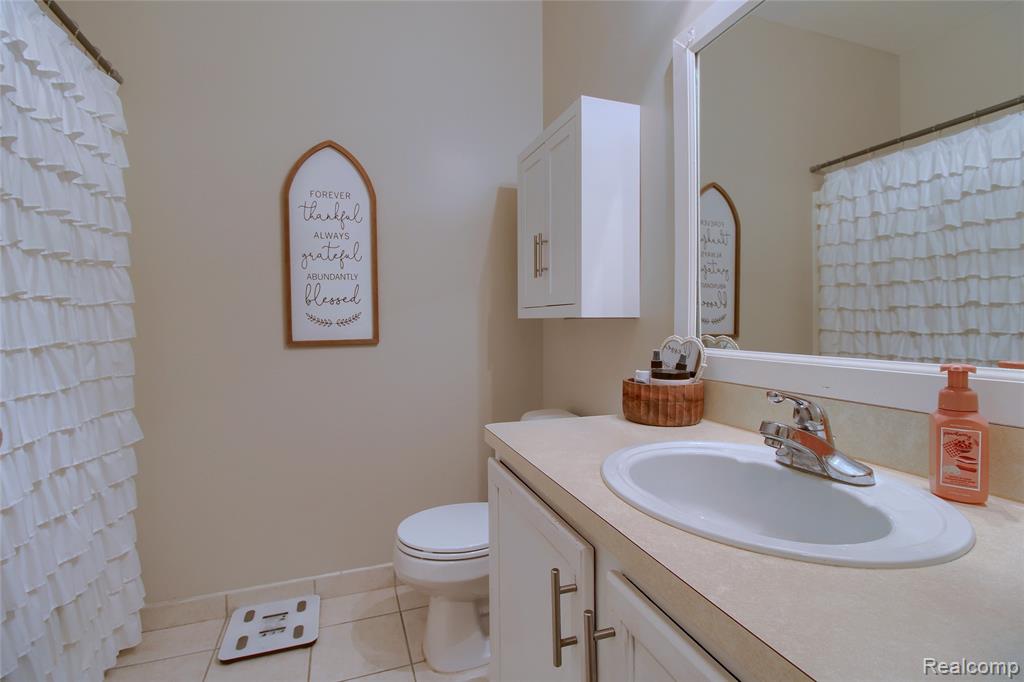 24031 Fairlane Boulevard, Trenton, MI 48183 — Photo 21