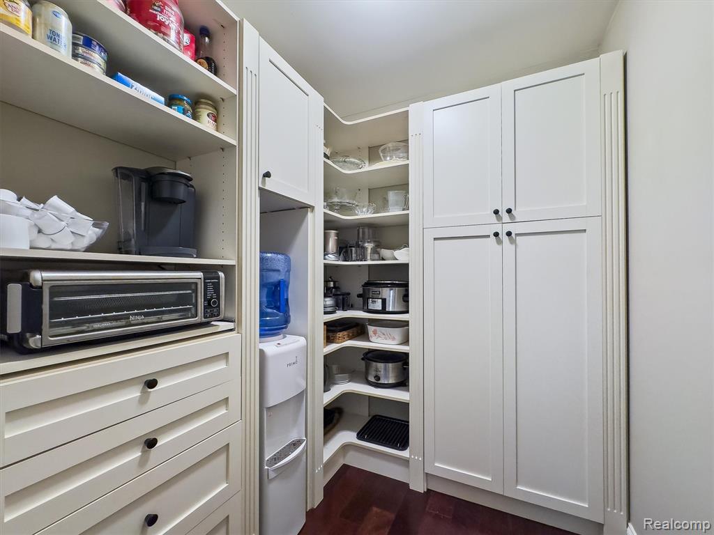 5484 Waldon Road, Clarkston, MI 48348 — Photo 38
