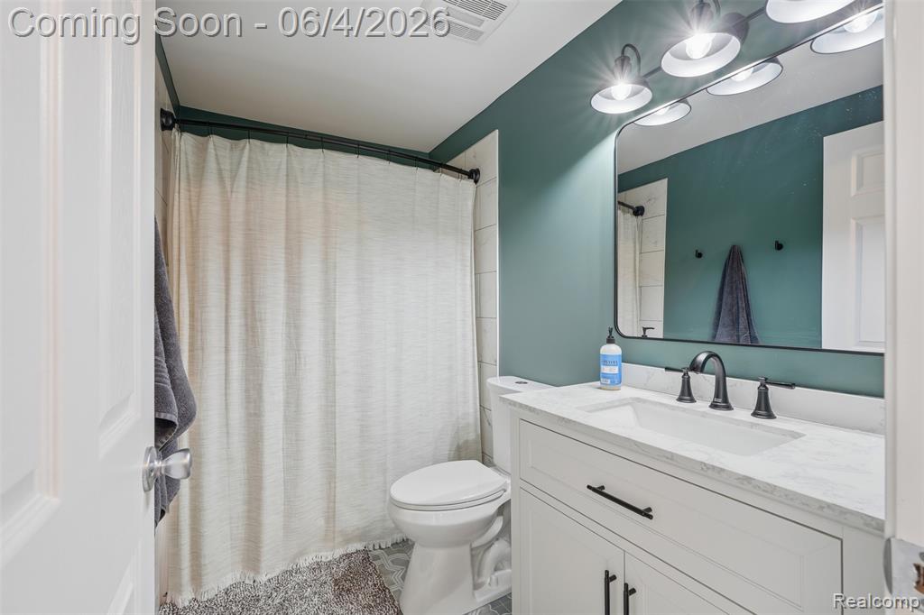 2351 Recreation Drive, West Bloomfield, MI 48324 — Photo 16