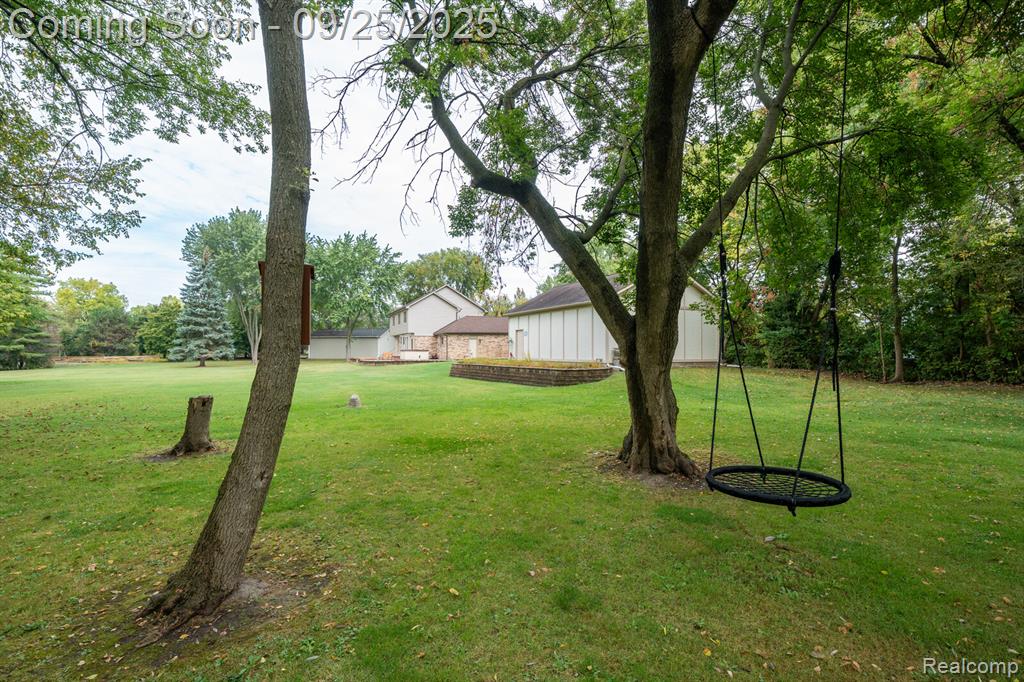 42733 Heydenreich Road, Clinton Twp, MI 48038 — Photo 35