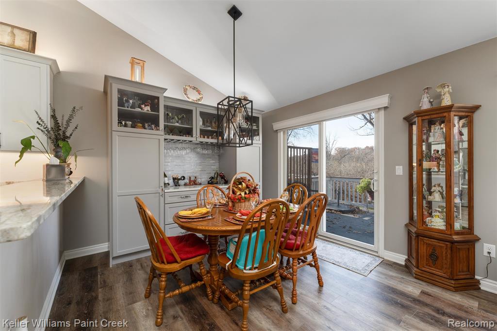 5597 Ashby Court, Waterford, MI 48327 — Photo 13