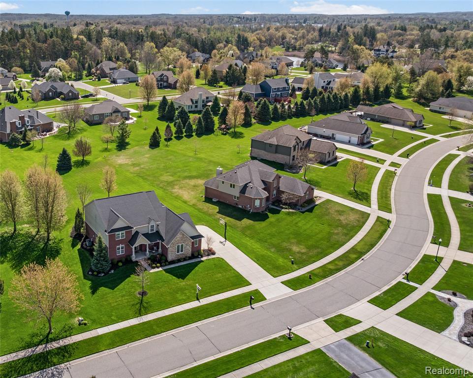 801 Watersmeet Drive, Oxford, MI 48371 — Photo 4