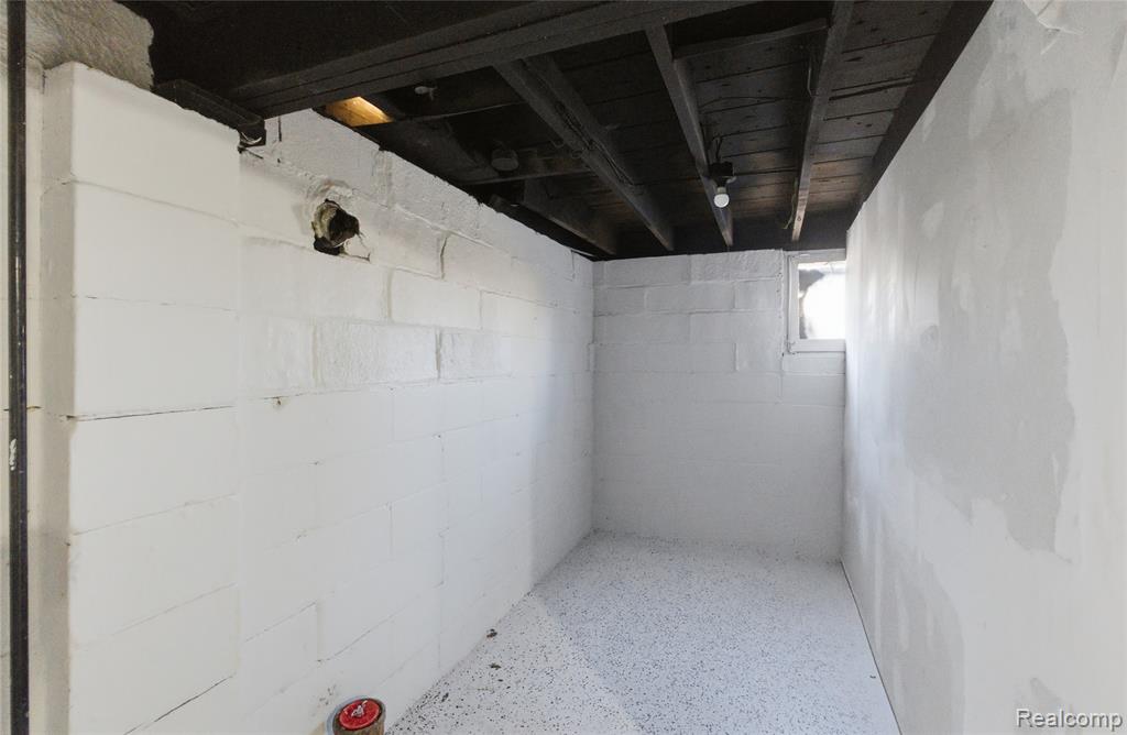 517 W Hollywood, Highland Park, MI 48203 — Photo 22