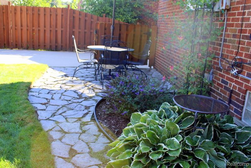 922 New York Avenue, Lincoln Park, MI 48146 — Photo 9