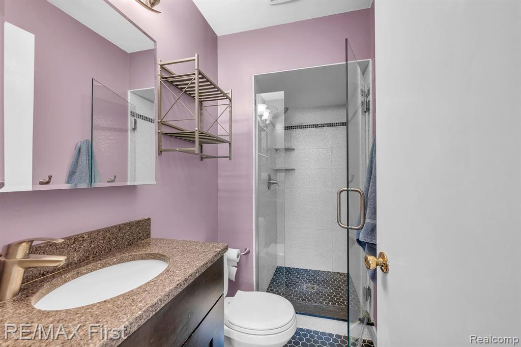 4191 ANGELINE Drive, Sterling Heights, MI 48310 — Photo 26