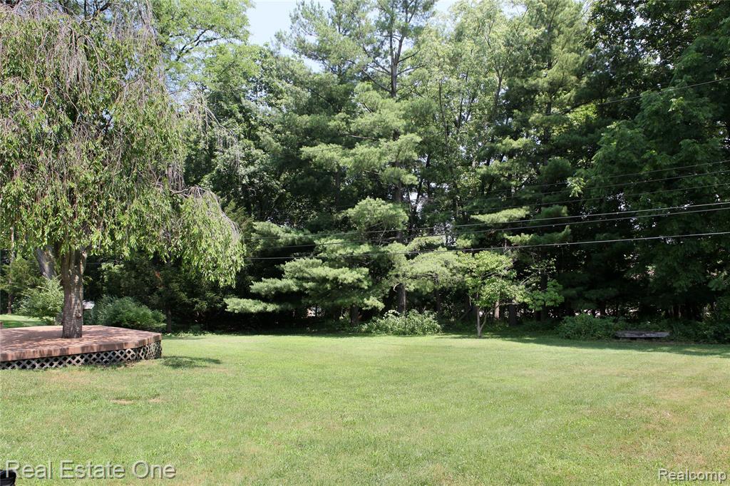 483 Rochdale Drive S, Rochester Hills, MI 48309 — Photo 9